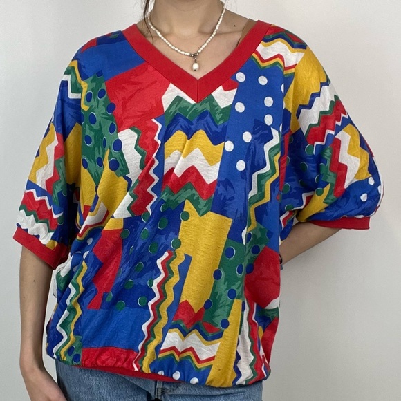 Tops - RETRO GRAPHIC TEE